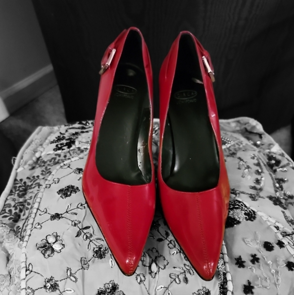 Circa Joan&David Gently Worn Patent Point Toe Heels  Sz 9